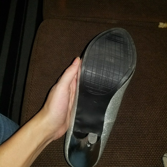 Sparkly heels - Picture 3 of 3